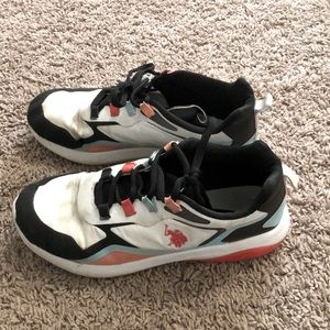 Brand unsure, red and blue, size 7’s lightly worn and will be washed